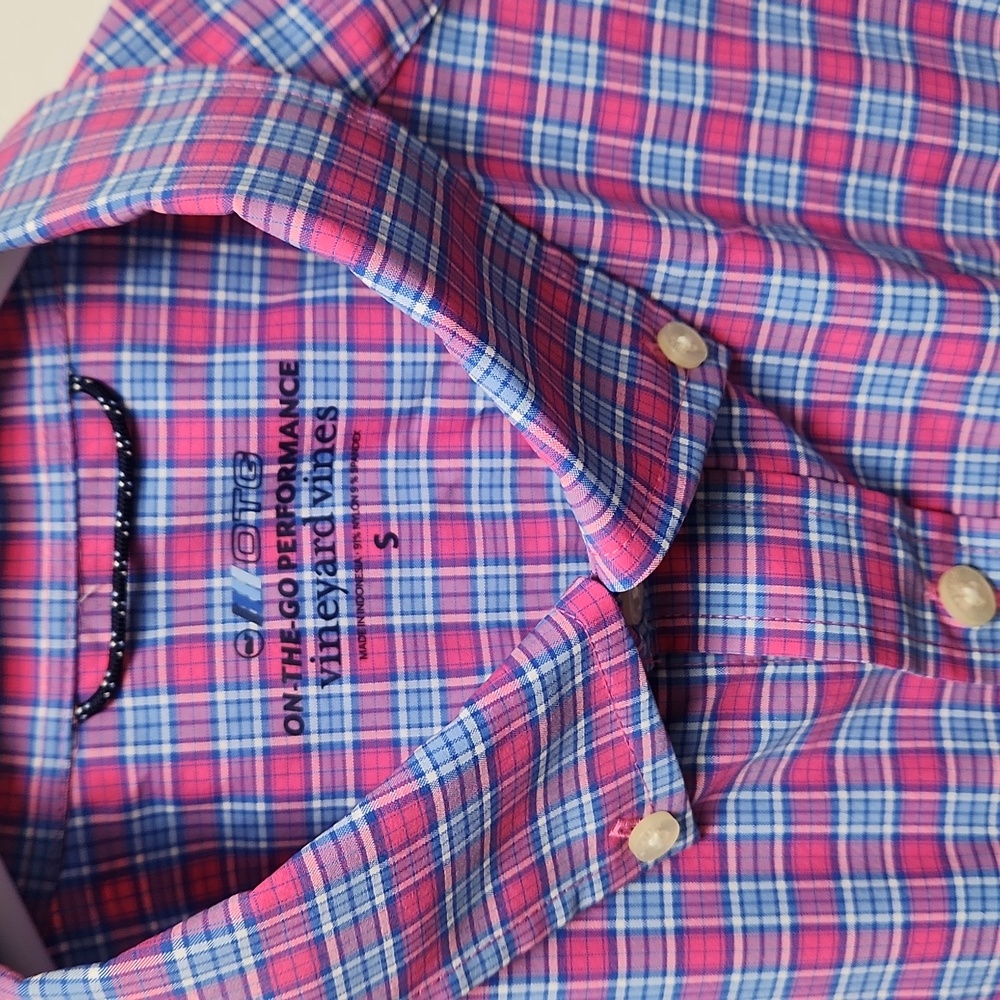Vineyard Vines Performance Button Down - image 2